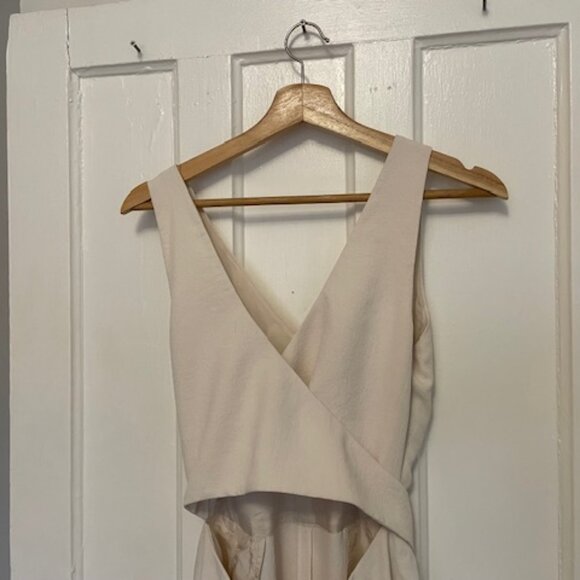 Wilfred Encoulement White Jumpsuit/Romper from Aritzia, size 6 - Picture 6 of 16